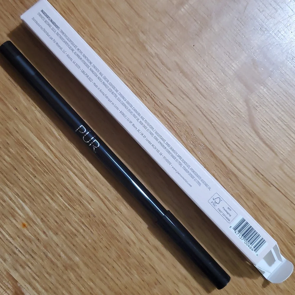 PUR On Point eyeliner pencil, Black